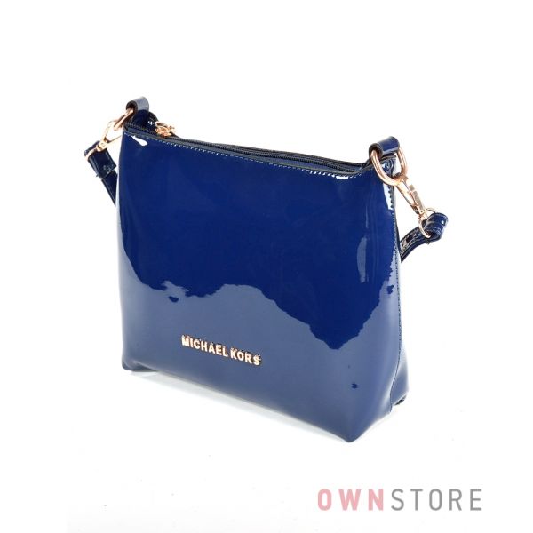 Купить женскую миниатюрная сумку хобо из синего лака - арт.62192